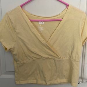 A nice never worn ( tag fell off in store) paste yellow shirt form SO